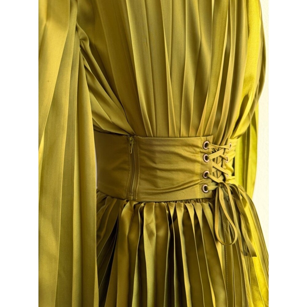 ANDREA IYAMAH
The Lenti Pleated Mini Dress in Onyx (Size S) - Picture 5 of 8